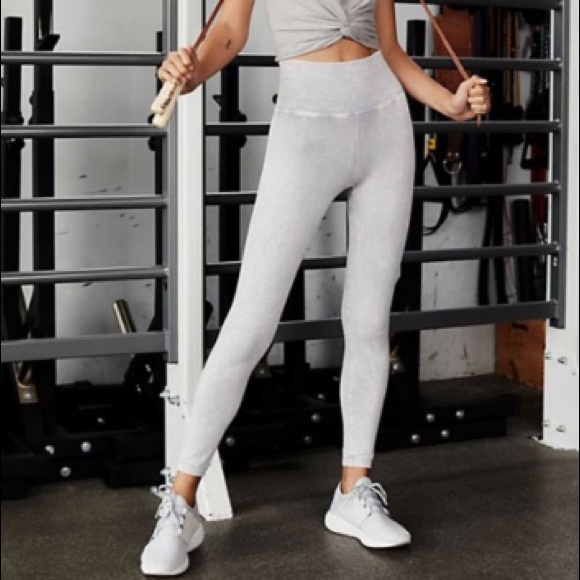 Free People Movement “Good Karma” capris icicle XS/S - Picture 2 of 5